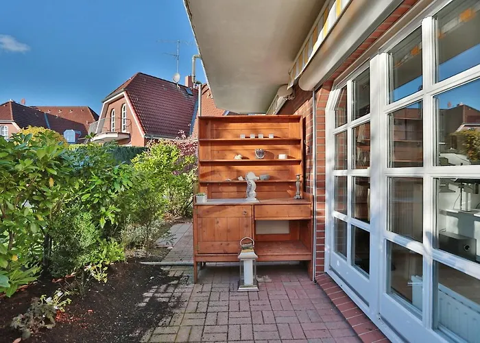 Am Rosenhain 12 Am Rosenhain 12 1 * Timmendorfer Strand