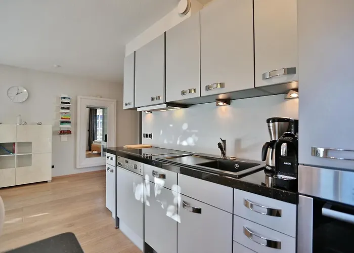 Am Rosenhain 12 Am Rosenhain 12 1 * Timmendorfer Strand